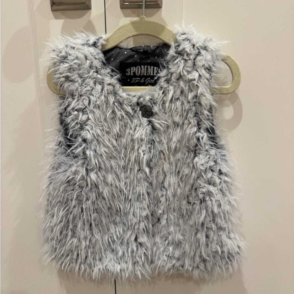 3Pommes Gray and White Faux Fur Vest